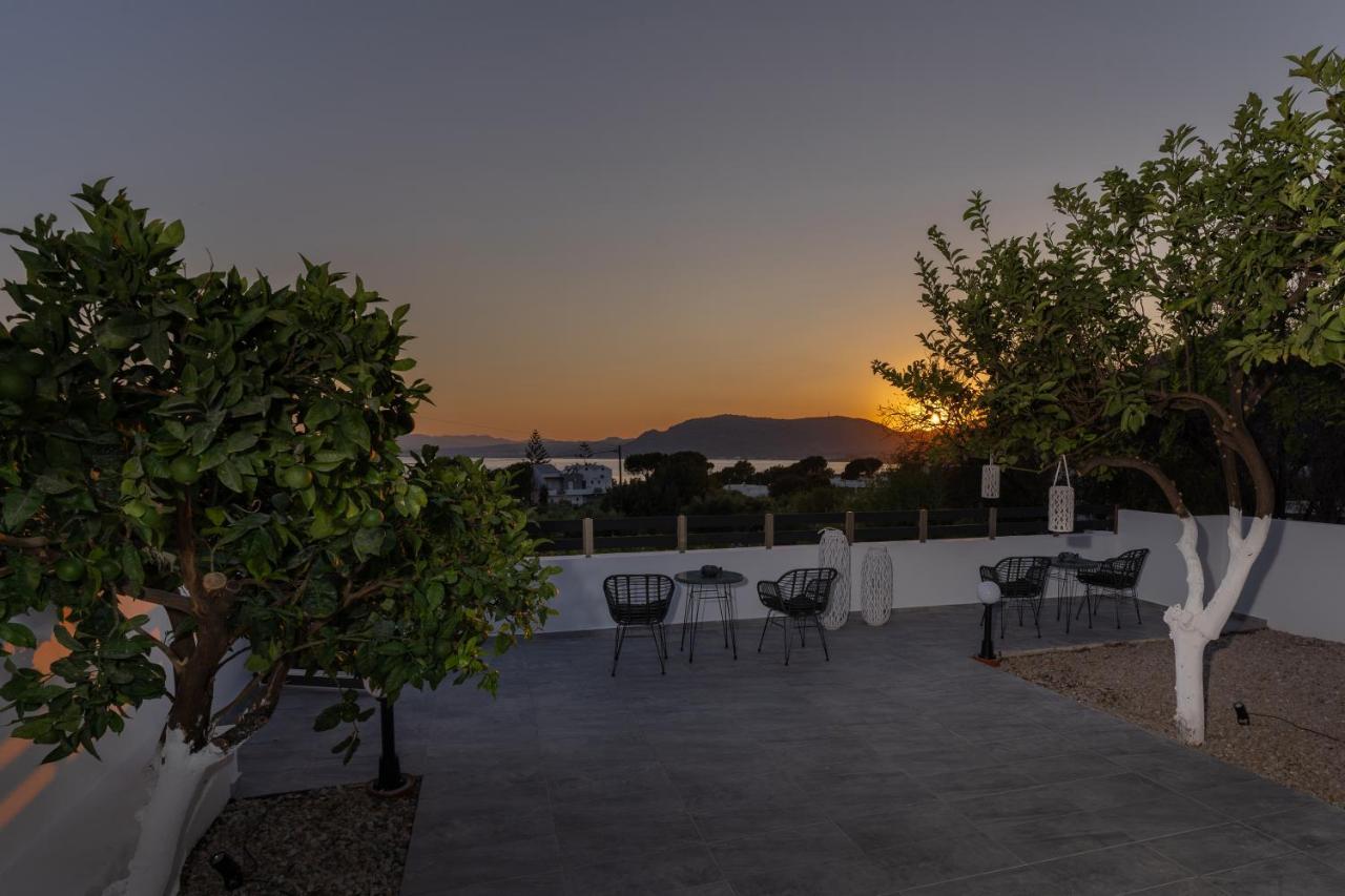 Pounedes Luxury Suites Pefki Exterior foto