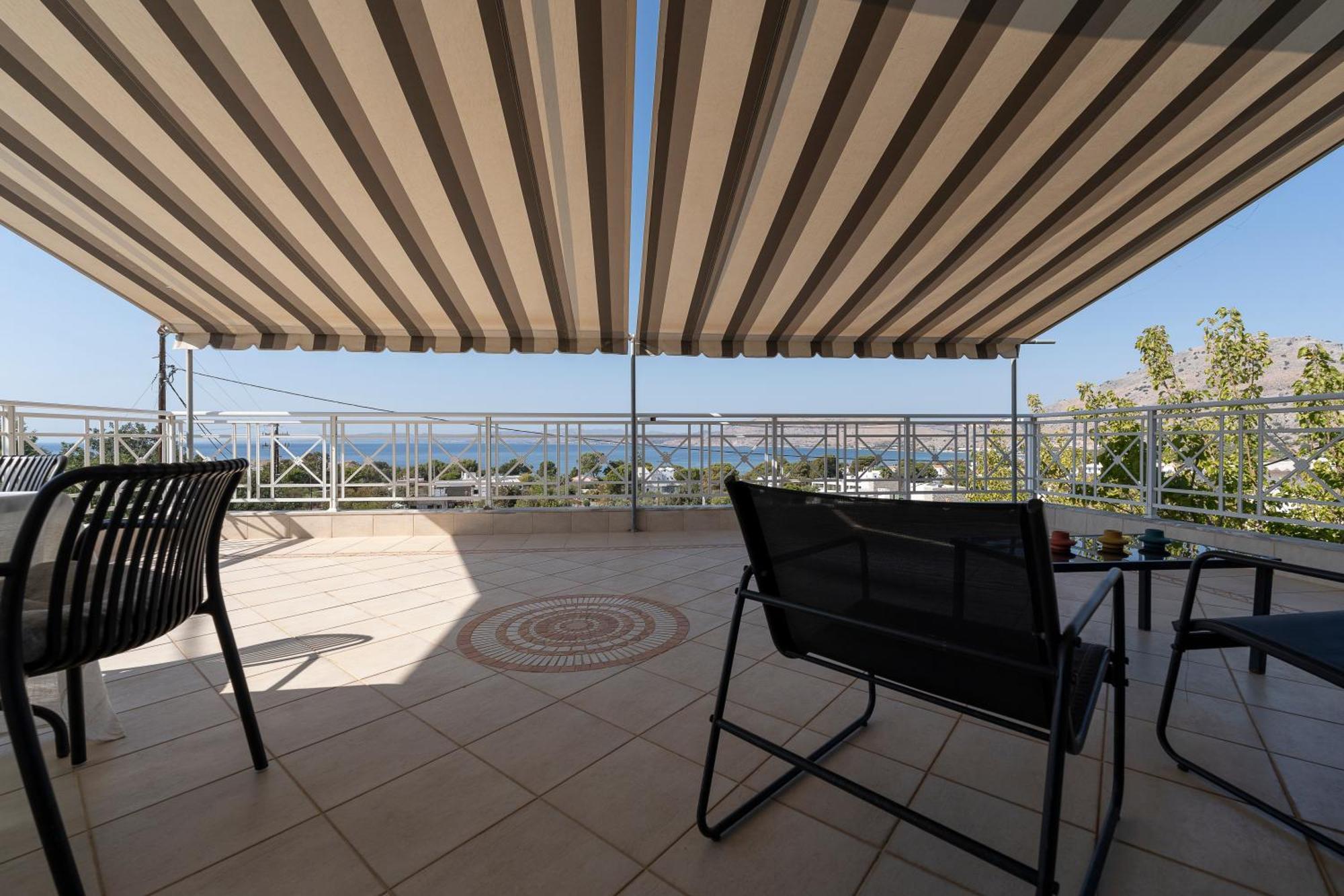 Pounedes Luxury Suites Pefki Exterior foto