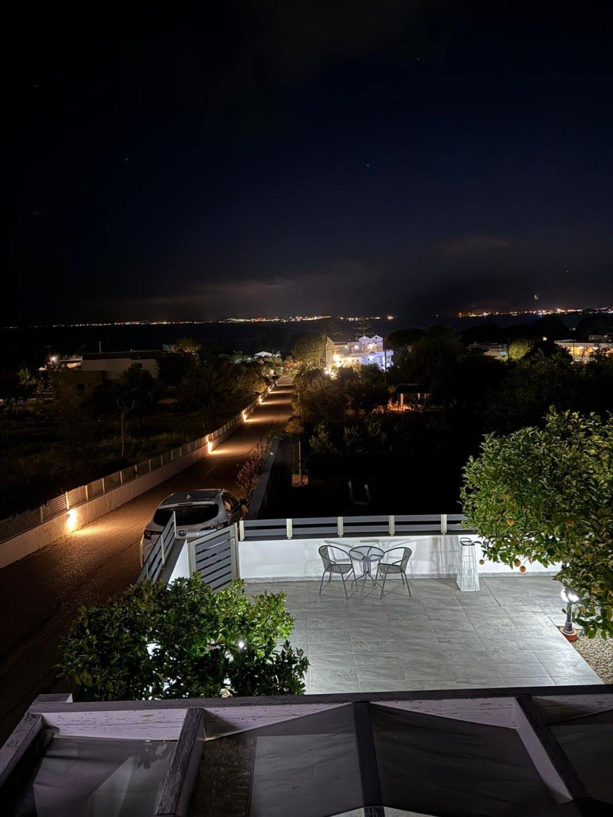 Pounedes Luxury Suites Pefki Exterior foto